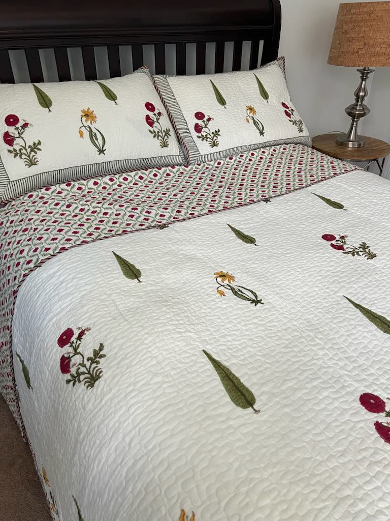 Pine & Poinsettia Quilted Bedspread set