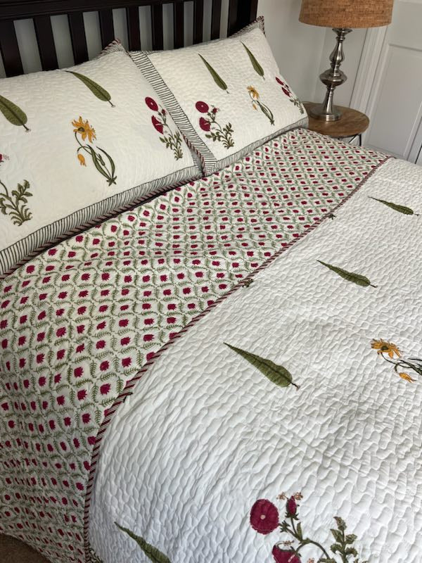 Pine & Poinsettia Quilted Bedspread set